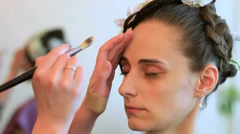 Applying make-up Video stock 10931624