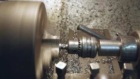 The approach of the camera to the rotor of the lathe, which rotates very quickly 動画素材 253090530