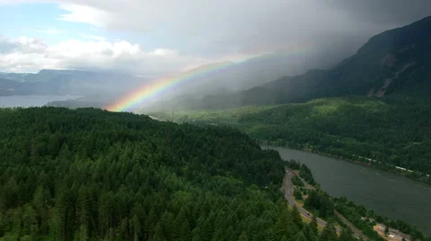 Approaching Bridge of the Gods in Columbia River Gorge in Oregon Stock Footage 59535351