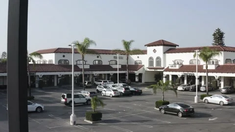 Approaching A Commercial Building Vídeo Stock 208416069