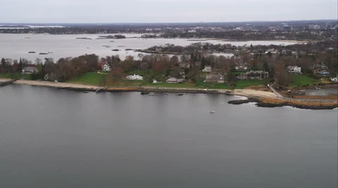 Approaching houses on Longneck Point off the coast of Stamford, Connecticut. Stock Footage 59170116