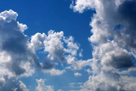 An approaching storm. Beautiful storm clouds on the blue sky. Foto stock
