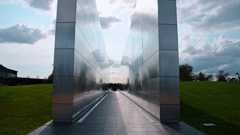 Approaching the twin walls of Empty Sky Memorial in Liberty State Park in Jersey Vídeo Stock 318225164