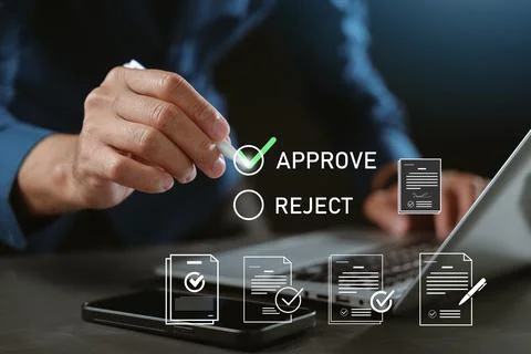 Approval process for digital document management using smartphone and lapto.. Foto stock