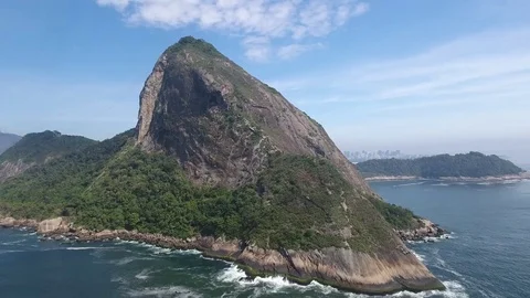 Approximation of Pão de Açúcar, on the east side. Video stock 81136762