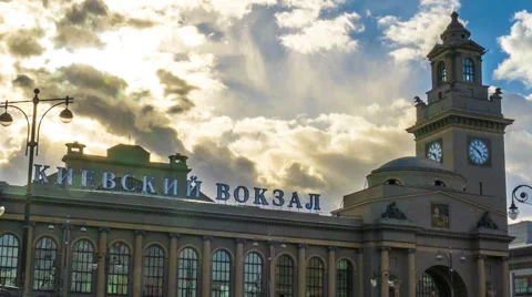 April 10, 2015. Main building of famous Kievsky Railway Terminal in Moscow Stock-Footage 49031450