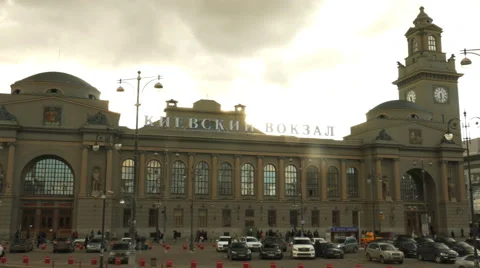 April 10, 2015. Main building of famous Kievsky Railway Terminal in Moscow 스톡 동영상 49033392