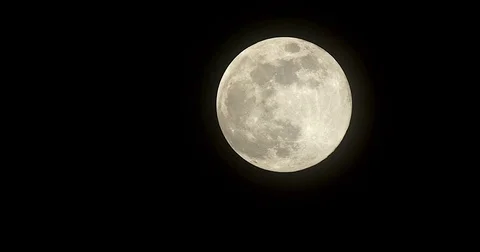April Pink Full Moon.  100 Percent Full Pink Moon.  Waning Gibbous Video stock 74431751