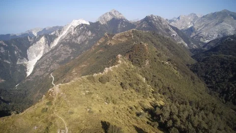 Apuan Alps from the sky Stockbeeldmateriaal 112944614