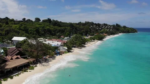 Aqua blue beach in Phi Phi Le Island Stock Footage 260429301
