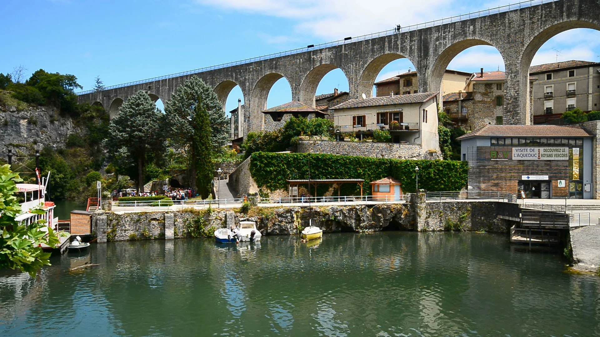 aqueduct-saint-nazaire-en-royans-footage-086295046_prevstill.jpeg