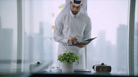 Arab business shoot. Stock Footage 126633054