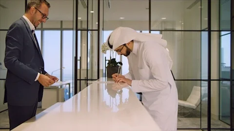 Arab business shoot. Stock Footage 126633826