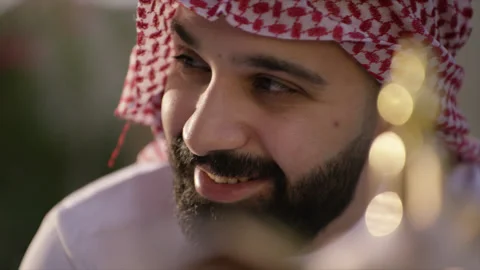 Arab man drinking gawa. Stock Footage 135711308