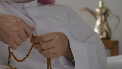Arab man holding prayer bead. Stock Footage 88094852
