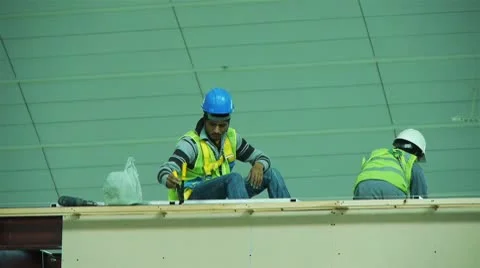 Arab workers Stock Footage 10792152