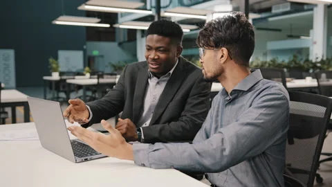 Arabian man financial analyst explain business strategy African entrepreneur Stock Footage 171593206