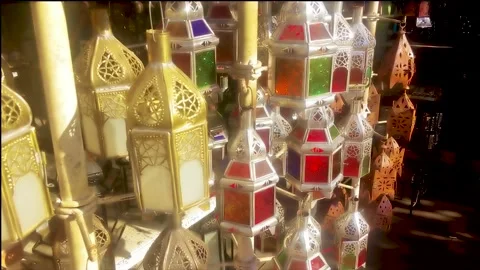 Arabic lamps sway in the wind Video stock 189287954