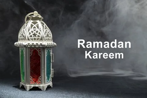 Arabic lantern on a black background. Decoration for Muslim holidays celebr.. Foto stock