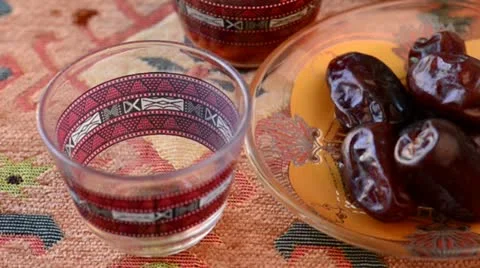 Arabic tea pouring shot. Stock-Footage 21891838