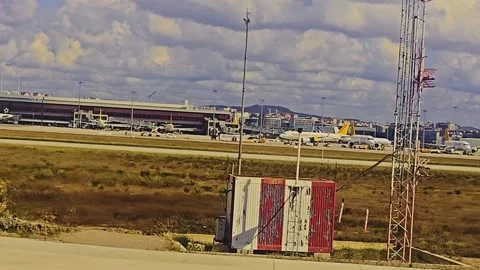 Arafly view a plane wing from the. Video stock 284092274