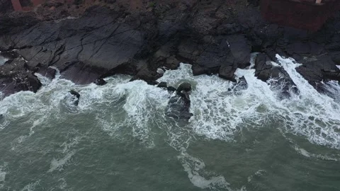 Arambol beach with beautiful waves Video stock 238040452
