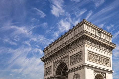 Arc de Triomphe (against the background of sky with clouds), Paris, France 스톡 사진