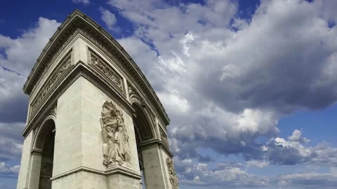 Arc de Triomphe (against the moving clouds, 4K), with zoom, Paris, France Video stock 241104071