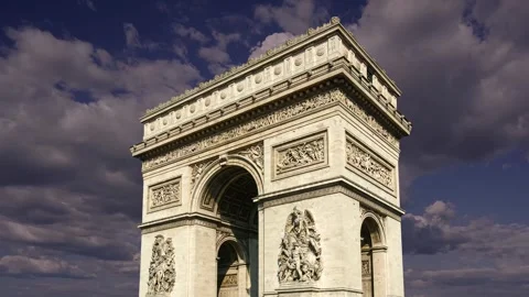 Arc de Triomphe (against the moving clouds, 4K), with zoom, Paris, France Video stock 241104234