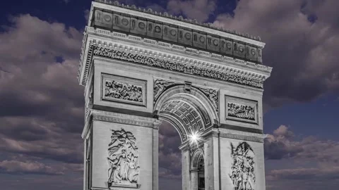 Arc de Triomphe (against the moving clouds, 4K), with zoom, Paris, France Video stock 241104310