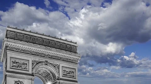 Arc de Triomphe (against the moving clouds, 4K), with zoom, Paris, France Video stock 241104325