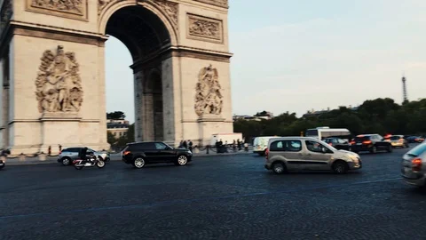 Arc de Triomphe and " rond point de l'étoile " -  Horizontal travelling in 4K 스톡 동영상 94363580