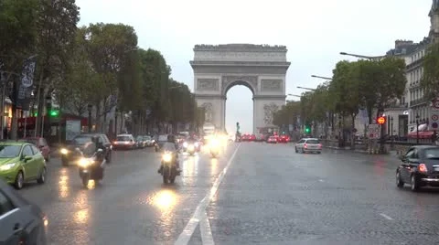 Arc de Triomphe The Avenue des Champs-Élysées  Paris, France Stock-Footage 12520879