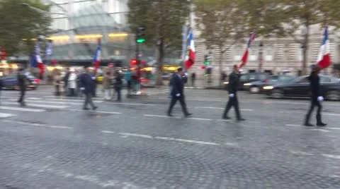 Arc de Triomphe  Avenue des Champs-Élysées  Paris, France October veterans 스톡 동영상 12523063