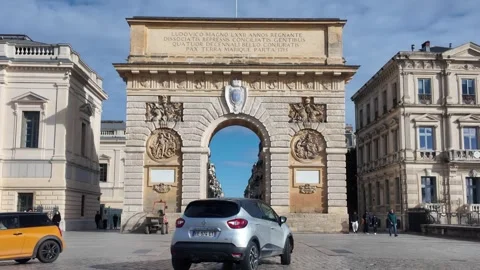 Arc de Triomphe du Peyrou - Static Monument Entrance Traffic. Stock Footage 329249163