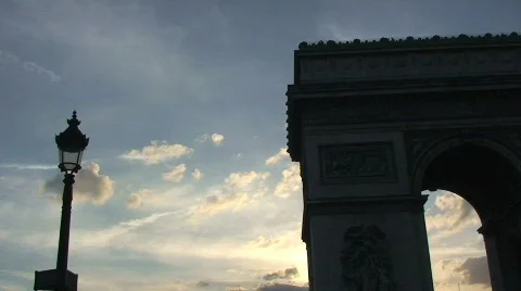 Arc de Triomphe at Dusk – Panning Stock-Footage 308208