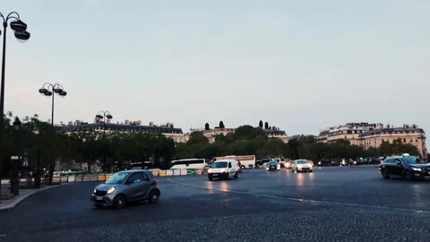 Arc de Triomphe - Paris Horizontal travelling in slow motion in 4k Video stock 94342623