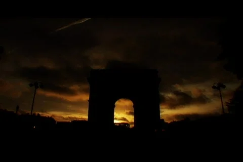 Arc de Triomphe at sunrise Stock-Footage 110907