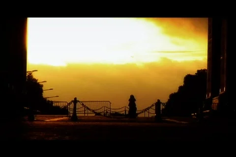 Arc de Triomphe at sunrise Stock-Footage 110918