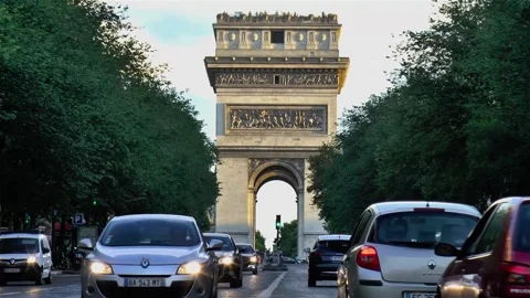 Arc de Triomphe, Triumphal Arch in Paris, France. 스톡 동영상 145210679