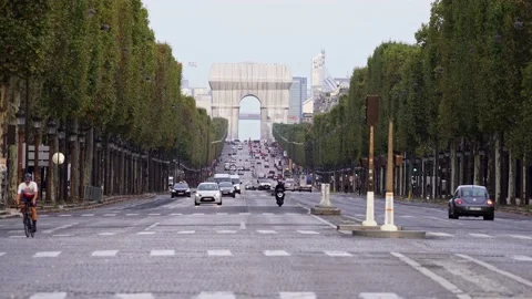 Arc de Triomphe, Wrapped, by artists Christo and Jeanne-Claude Stock Footage 161064512