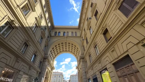 Arc on Piazza Della Repubblica in the center of Florence, Italy. Stock-Footage 242145965