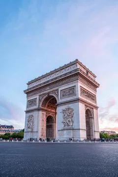 Arc of Triomphe Paris Arc of Triomphe Champs Elysees Paris city at sunset ... Foto stock