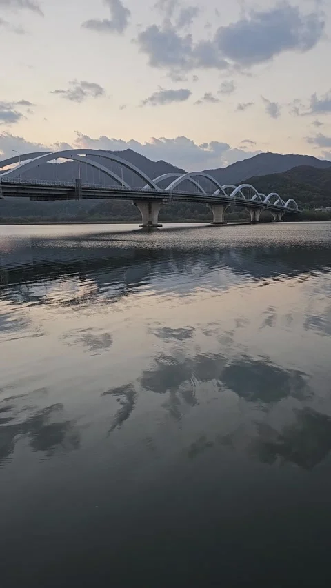 Arch Bridge Reflected on Calm River with Mountain Landscape in Korea Vídeos de archivo 330175370