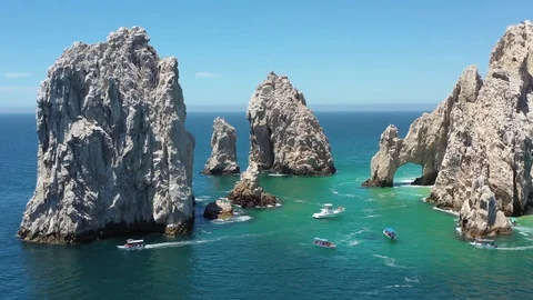 Arch of Cabo on Lands End Cabo San Lucas Mexico Vídeo Stock 129111758