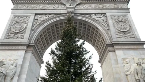 Arch Christmas tree Washington Square Park early morning New York City NYC 스톡 동영상 145515228