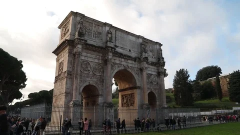Arch of Constantine in city or Rome, Italy Video stock 99932328