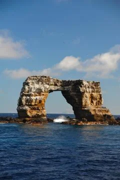 Arch in Pacific ocean Stockfoto's