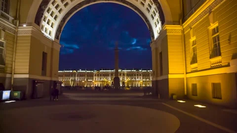 Arch on the palace square in the city of St. Petersburg Stock Footage 149154801