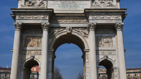 Arch of peace in Milan Video stock 150486282